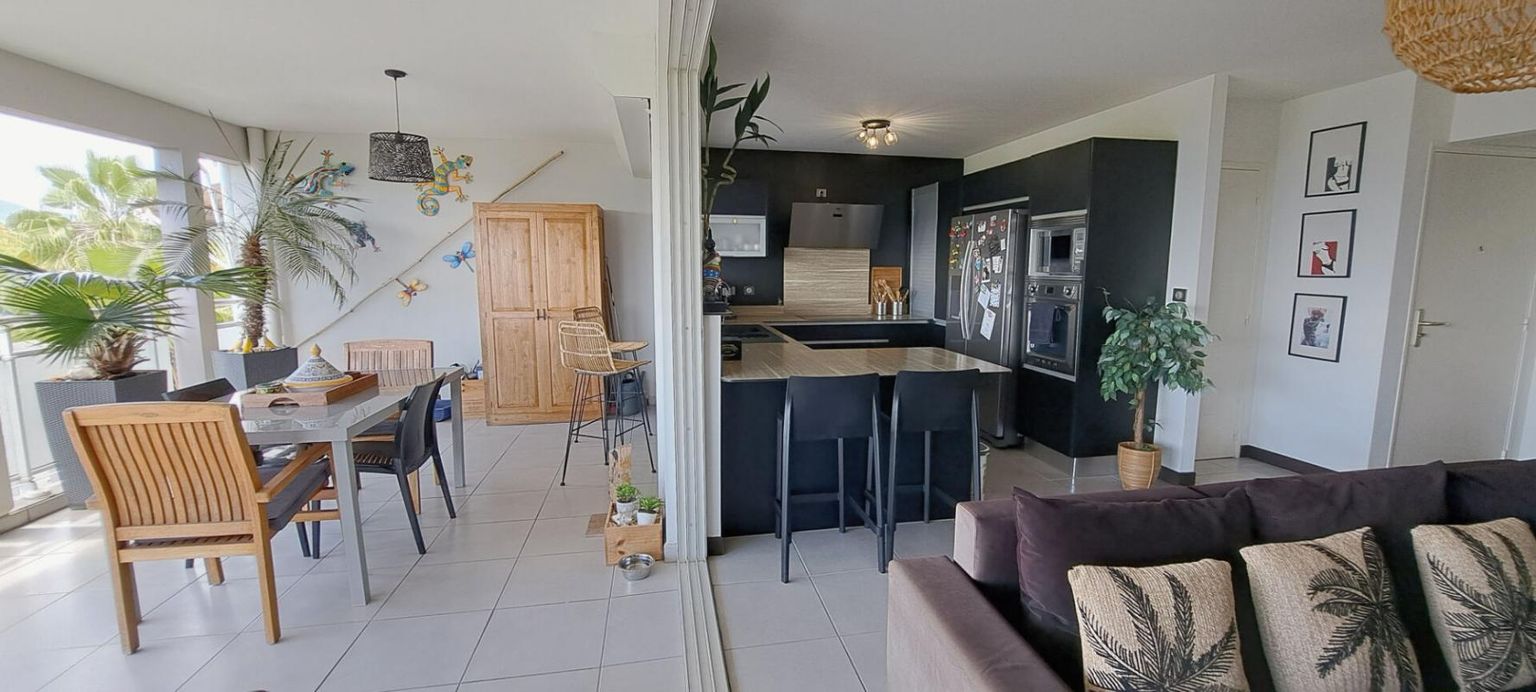 LES TROIS-ILETS Élégance et confort aux Trois-Îlets : « Appartement raffiné 4 pièces , vue mer imprenable et prestations exclusives » 4