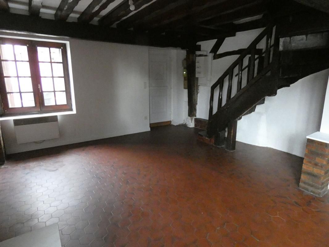 SAINT-LUBIN-DES-JONCHERETS Maison de ville (68 m²) 2