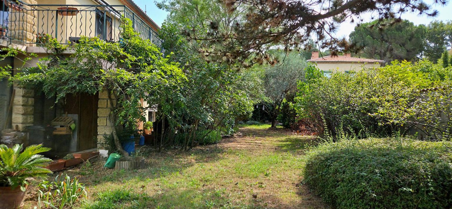 BAGNOLS-SUR-CEZE Maison Bagnols Sur Ceze 7 pièce(s) 134 m2 2