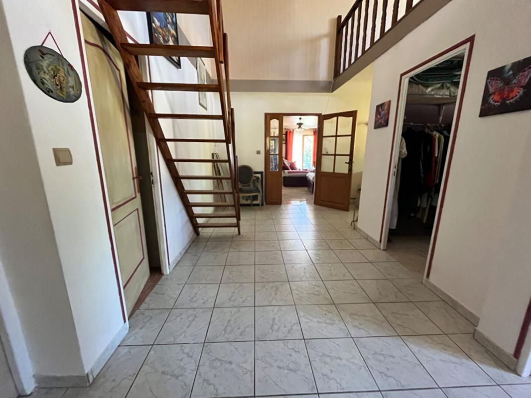CASSENEUIL Maison de 180 m2 dont 130 m2 de plain-pied 3