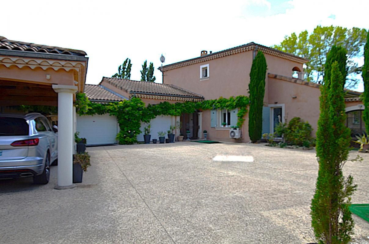 MONTBOUCHER-SUR-JABRON Maison Montboucher Sur Jabron 7 pièce(s) 205 m2 3