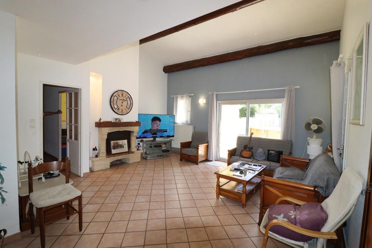 SORGUES Maison Sorgues 6 pièce(s) 152 m2 3