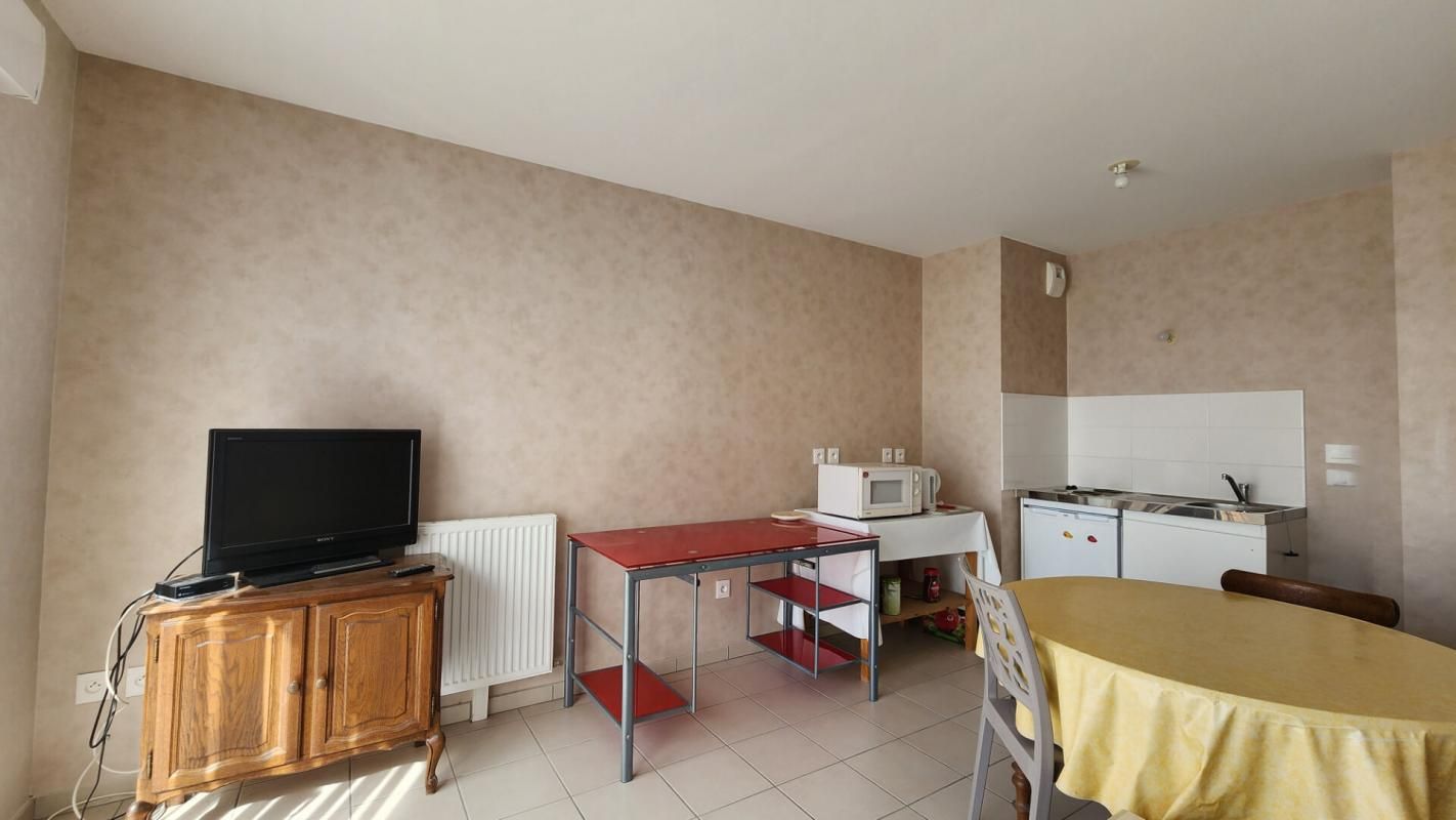 CHEVIGNY-SAINT-SAUVEUR CHEVIGNY ST SAUVEUR - Appartement T1bis 2