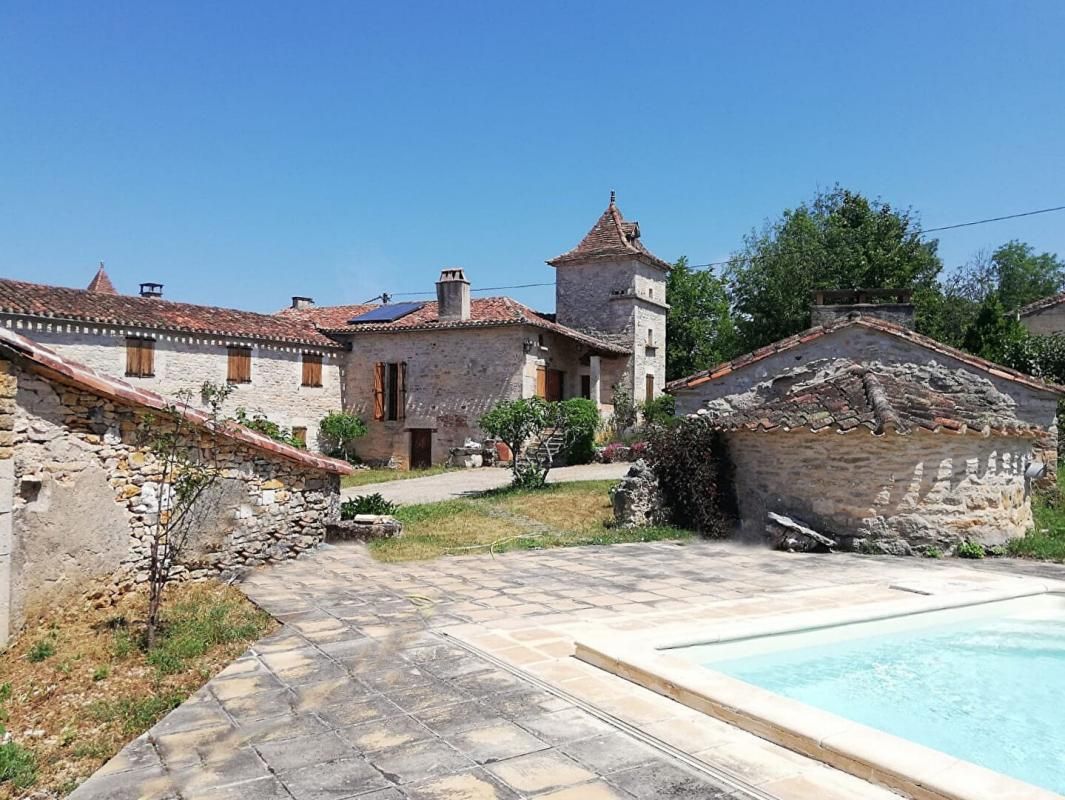 LALBENQUE Authentique maison en pierre avec pigeonnier, dépendance et piscine 3