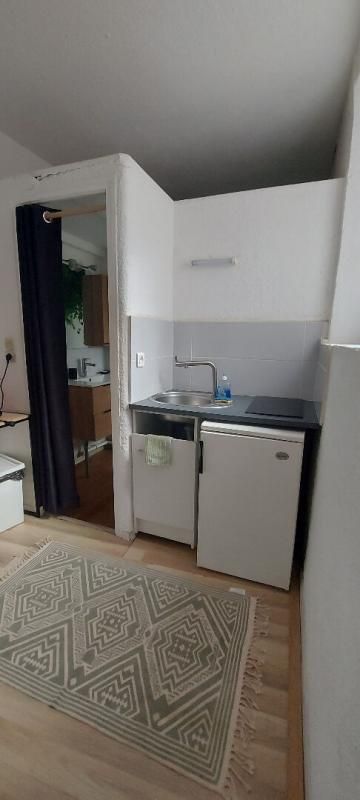 NIMES 30. GARD. Nîmes. Appartement 36 m² meublé avec mezzanine dans l'écusson 3