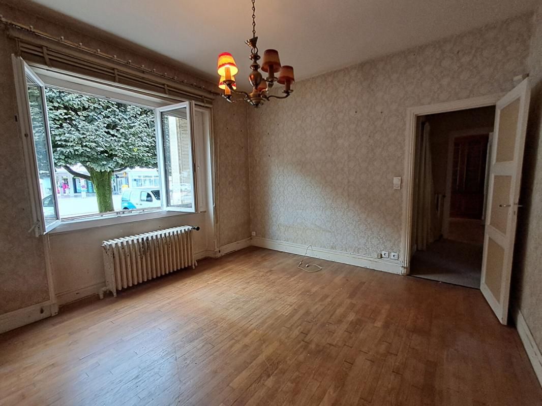 EXCLUSIVITE - Appartement  120m2 à rénover - Chalon Sur Saône