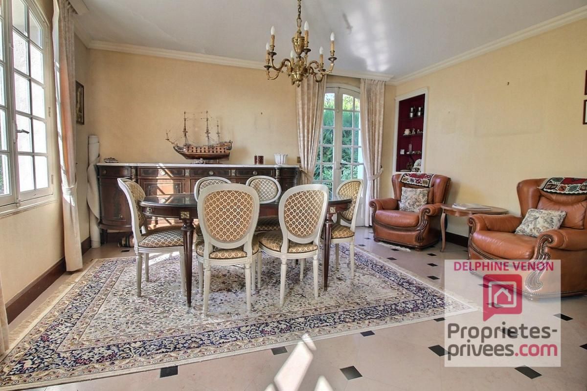 CHATEAUNEUF-SUR-LOIRE Exclusivité - Maison sur un terrain constructible de 2 300 m² à 2 pas du centre ville et des écoles à Châteauneuf Sur Loire 4