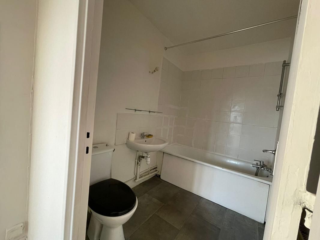 LIVRY-GARGAN Exclusivité : Appartement Livry Gargan 1 pièce 31.33 m2 3