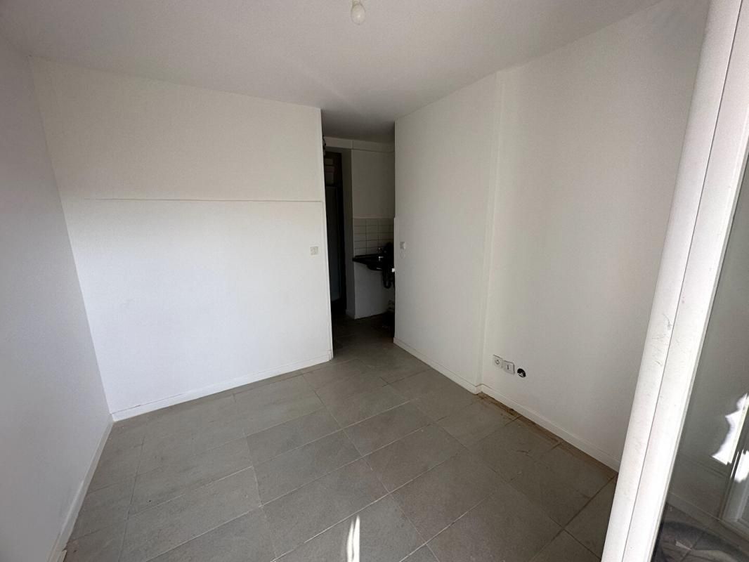 SALON-DE-PROVENCE Appartement CENTRE VILLE 4