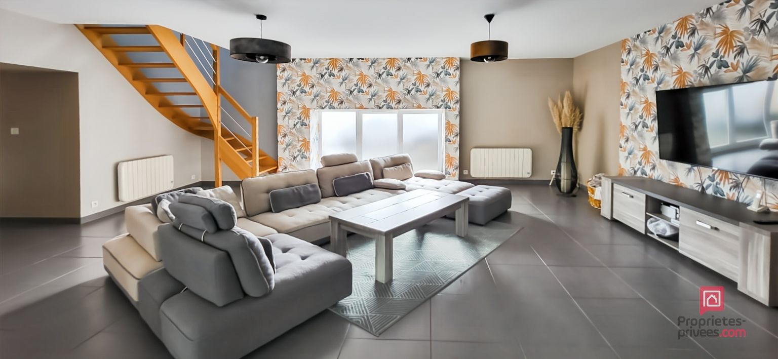 MINIAC-MORVAN Belle maison familiale de 185m² rénovée avec goût !!! 2