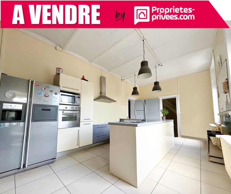 HAULCHIN Maison familiale 8 pièces, 230 m² à Haulchin.  À rafraîchir 3