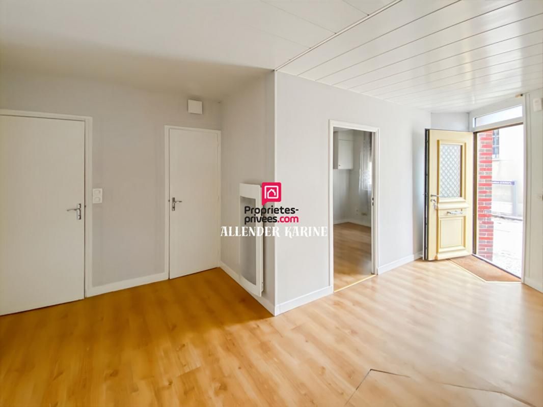 SENS Immeuble Sens 7 pièce(s) 252 m2 3