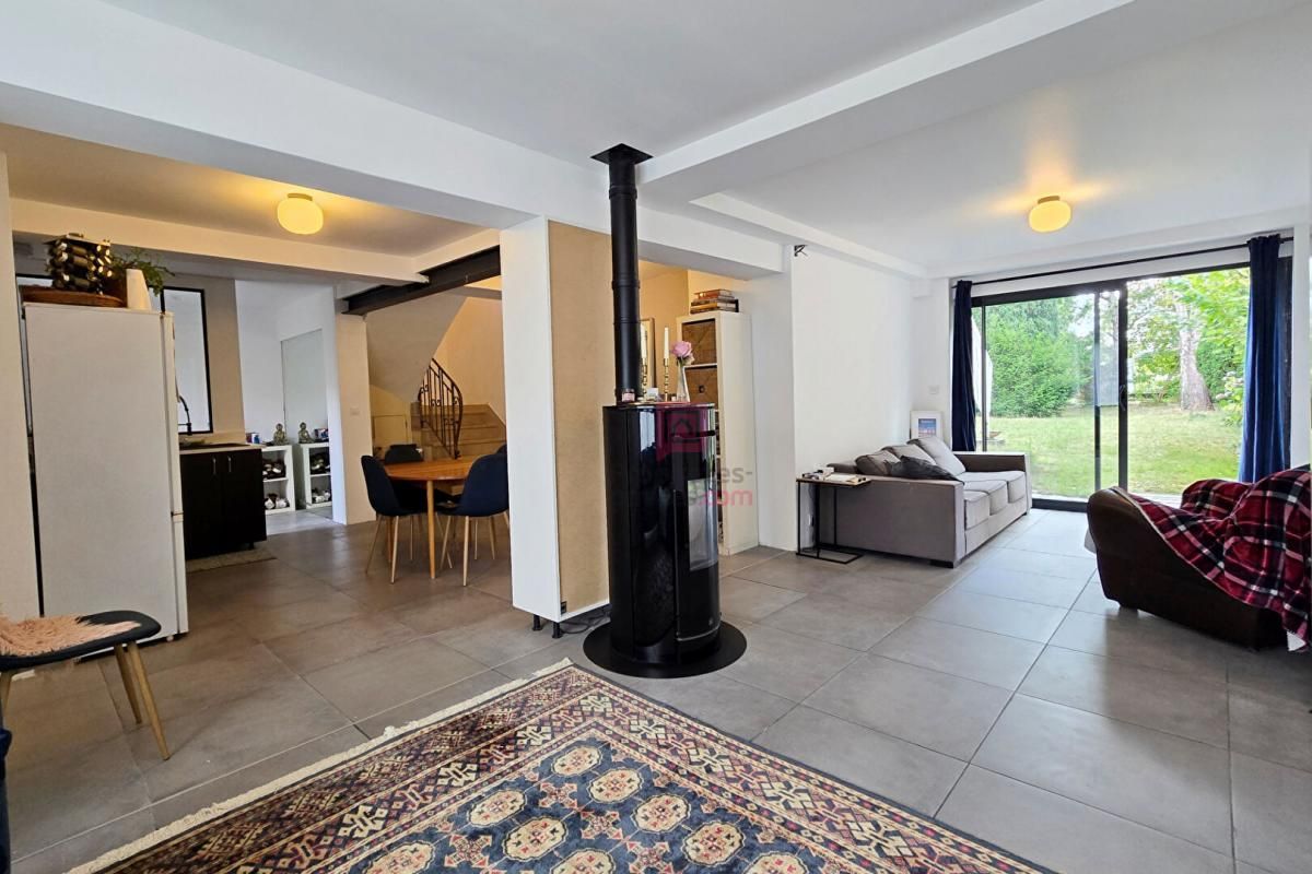 Maison Sainte Genevieve Des Bois 7 pièce(s) 126 m2