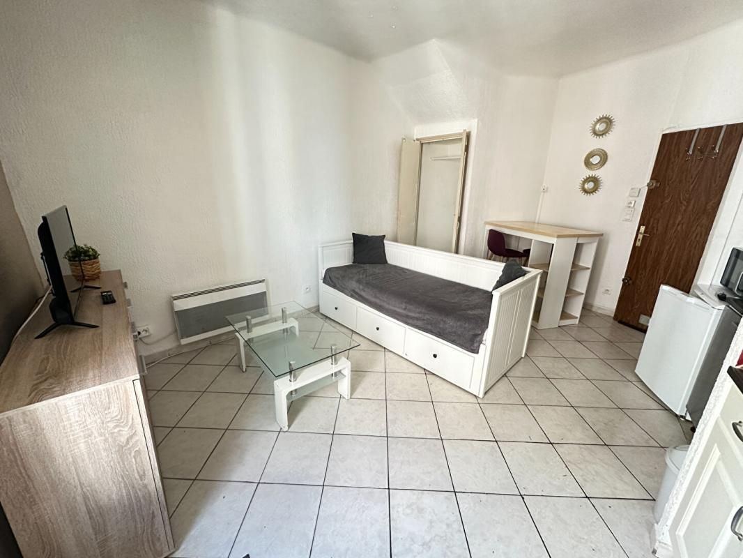 MARTIGUES Location studio meublé 22 m2 Jonquière 2