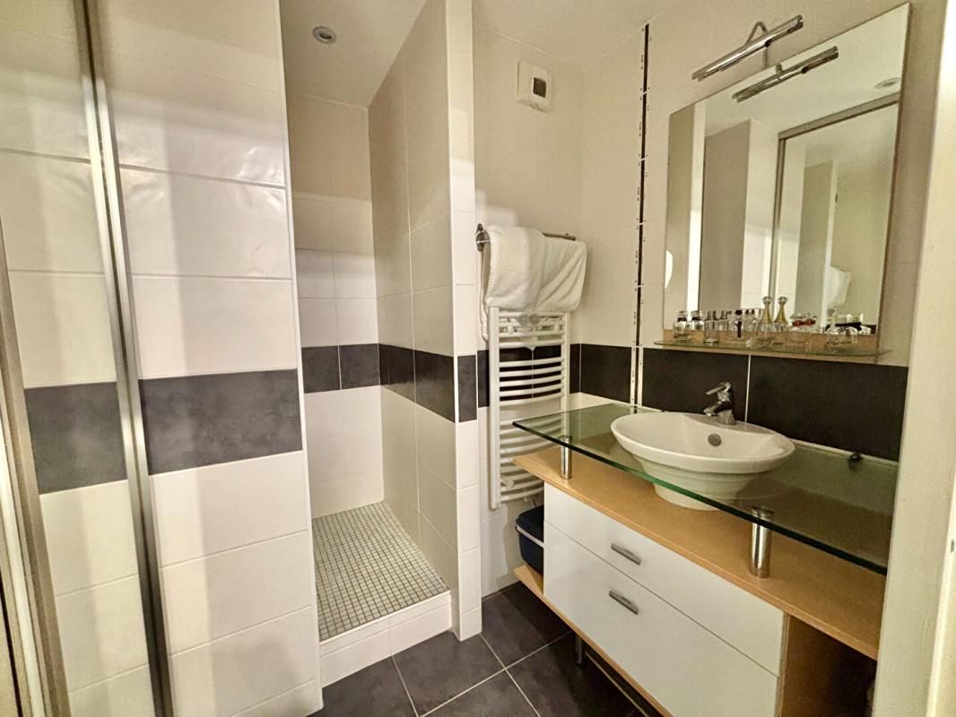 SAINT-NAZAIRE Appartement St Nazaire 91 m2 - terrasse - stationnement - garage 3