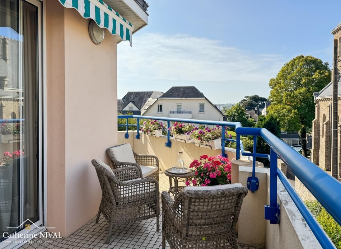 SAINT MARC SUR MER Appartement traversant avec 2 balcons et stationnement sous sol 1