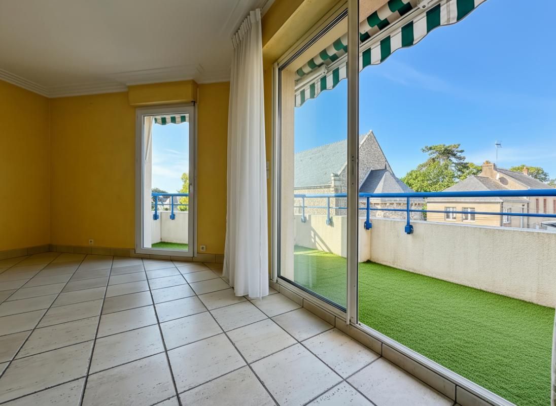SAINT MARC SUR MER Appartement traversant avec 2 balcons et stationnement sous sol 2