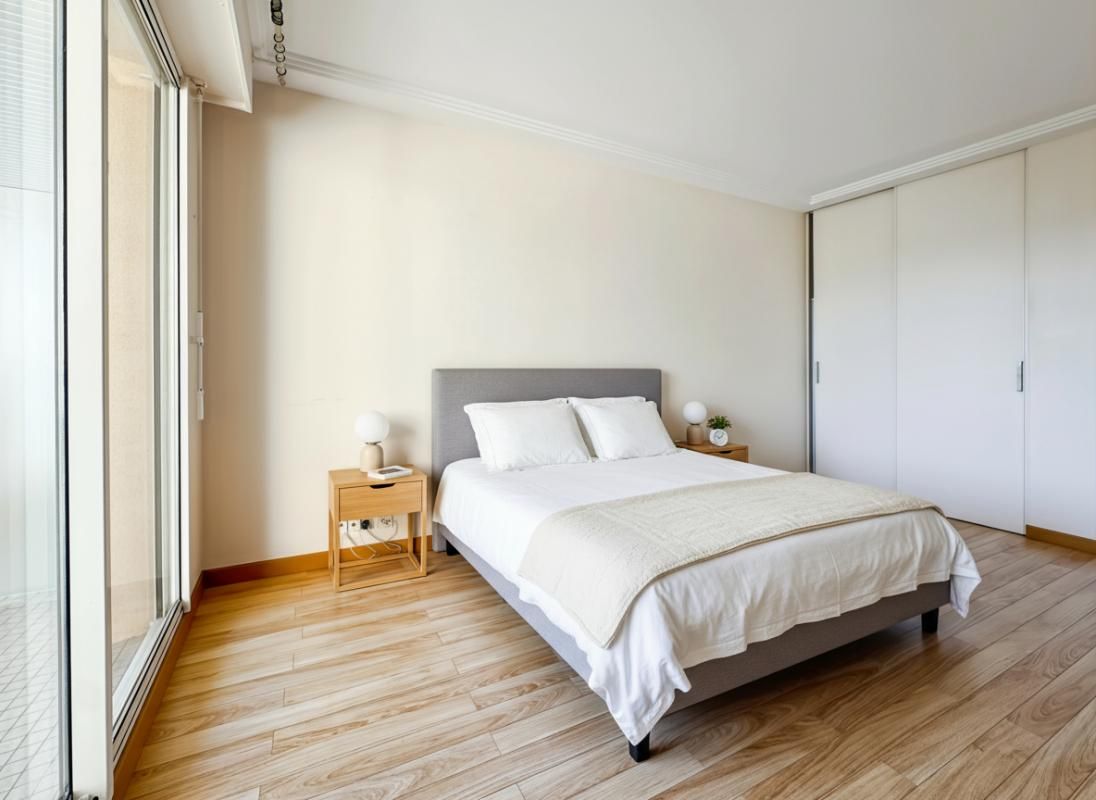 SAINT MARC SUR MER Appartement traversant avec 2 balcons et stationnement sous sol 4