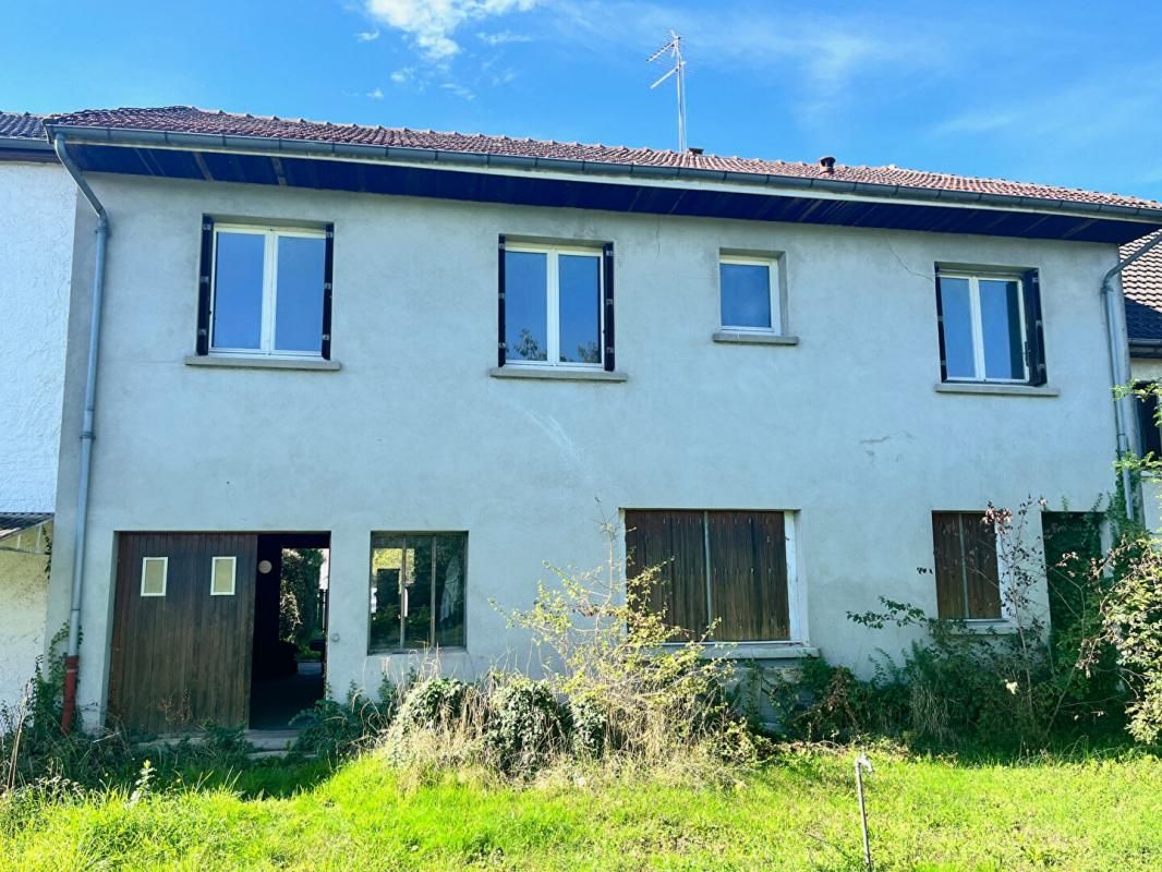 MOULINS Maison Moulins 7 pièce(s) 180 m2 + garage + dépendance + puits 2