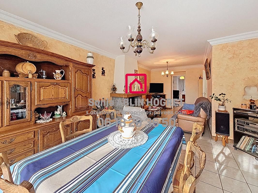 RENAZE Maison 143 m² avec dépendances et étang 4