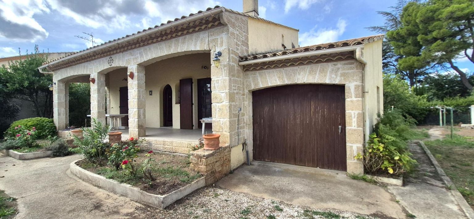 CASTRIES Maison Castries 9 pièce(s) 170 m2 1