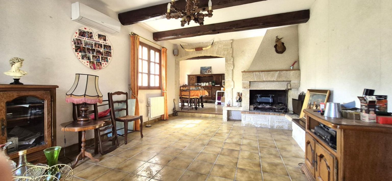 CASTRIES Maison Castries 9 pièce(s) 170 m2 4