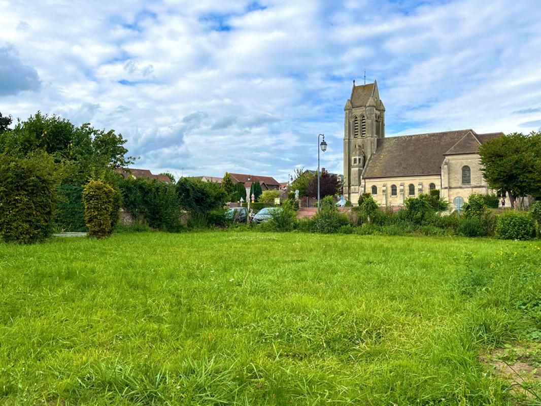 Terrain Constructible à Cambronne Les Ribécourt de 618 m²