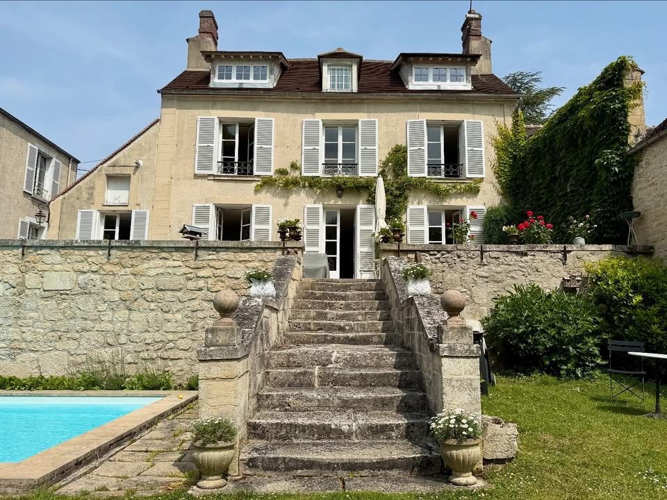 PROPRIETE 7 pièce(s) 155 m2