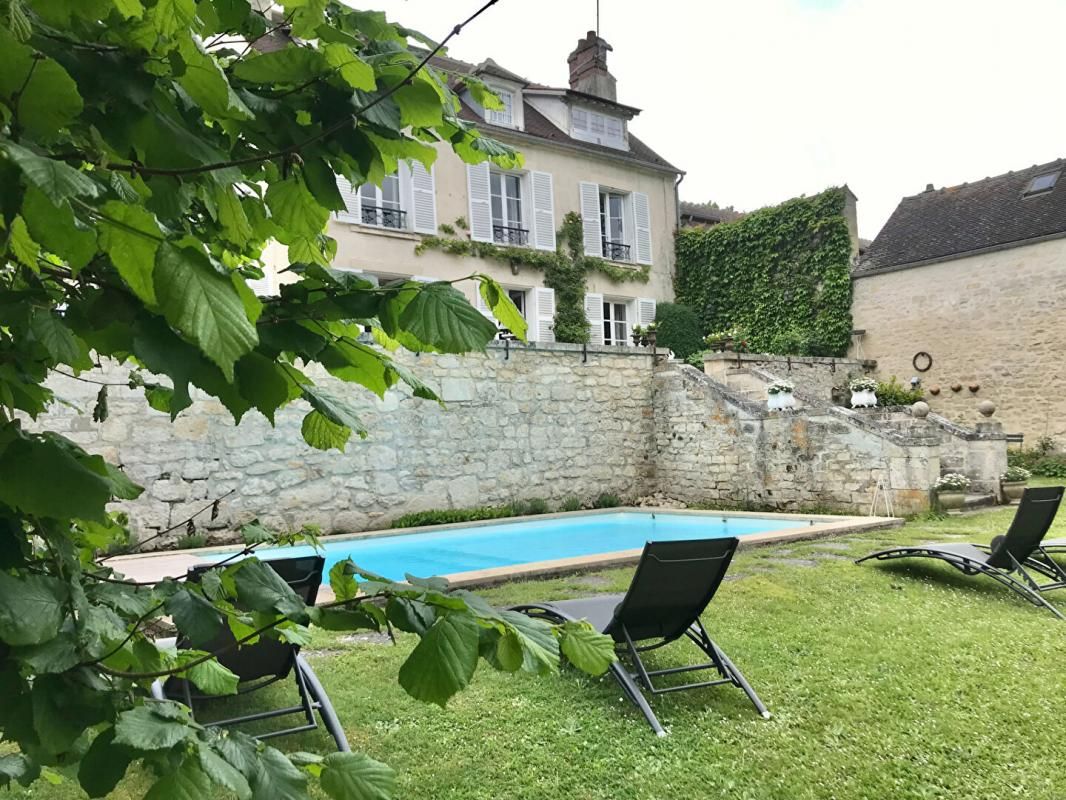 CHANTILLY PROPRIETE 7 pièce(s) 155 m2 2