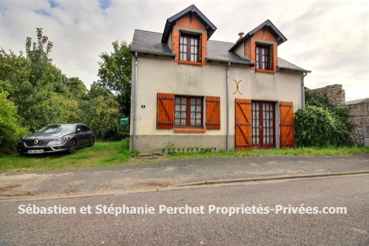 COINCES Maison 2 chambres 80 m2 sur 3890 m2 1