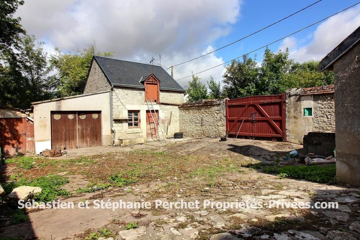 COINCES Maison à Réhabiliter 77 m2 sur 440 m2 de terrain 2