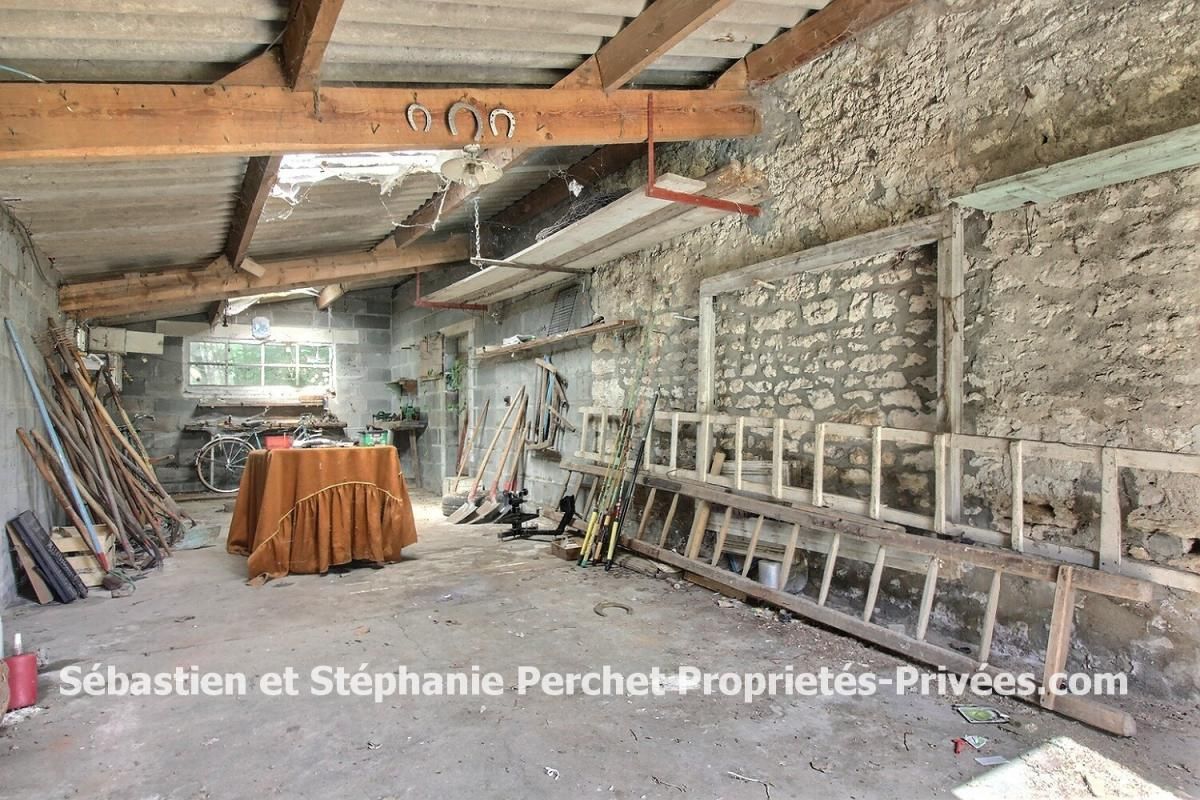 COINCES Maison à Réhabiliter 77 m2 sur 440 m2 de terrain 3