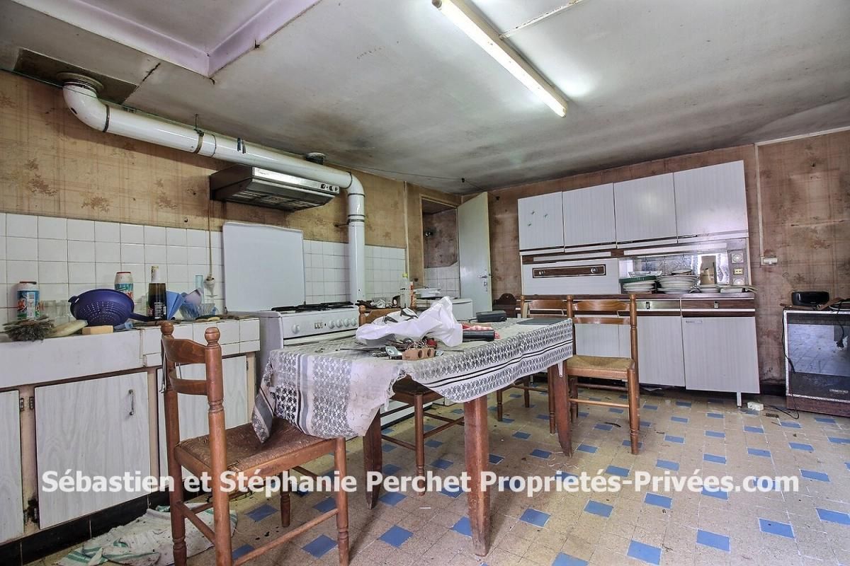 COINCES Maison à Réhabiliter 77 m2 sur 440 m2 de terrain 4