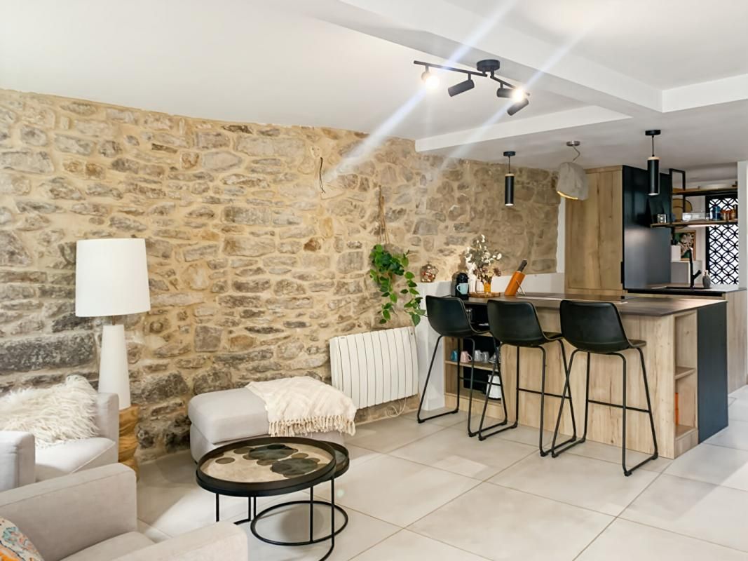 VANNES Maison de pierres au port rive droite 3