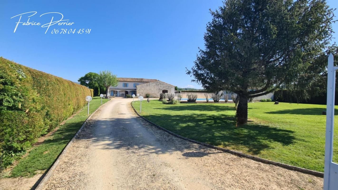 BONLIEU-SUR-ROUBION Maison 259 m2 , Dépendance 74 m², Piscine, Terrain 3000m² 1