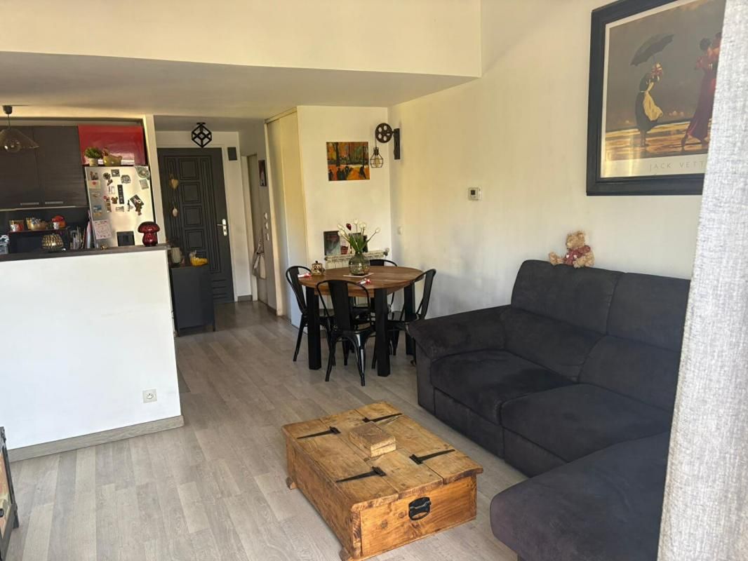PLAN-DE-CUQUES Appartement  3 pièce(s) 62 m2 avec terrasse et stationnement 3