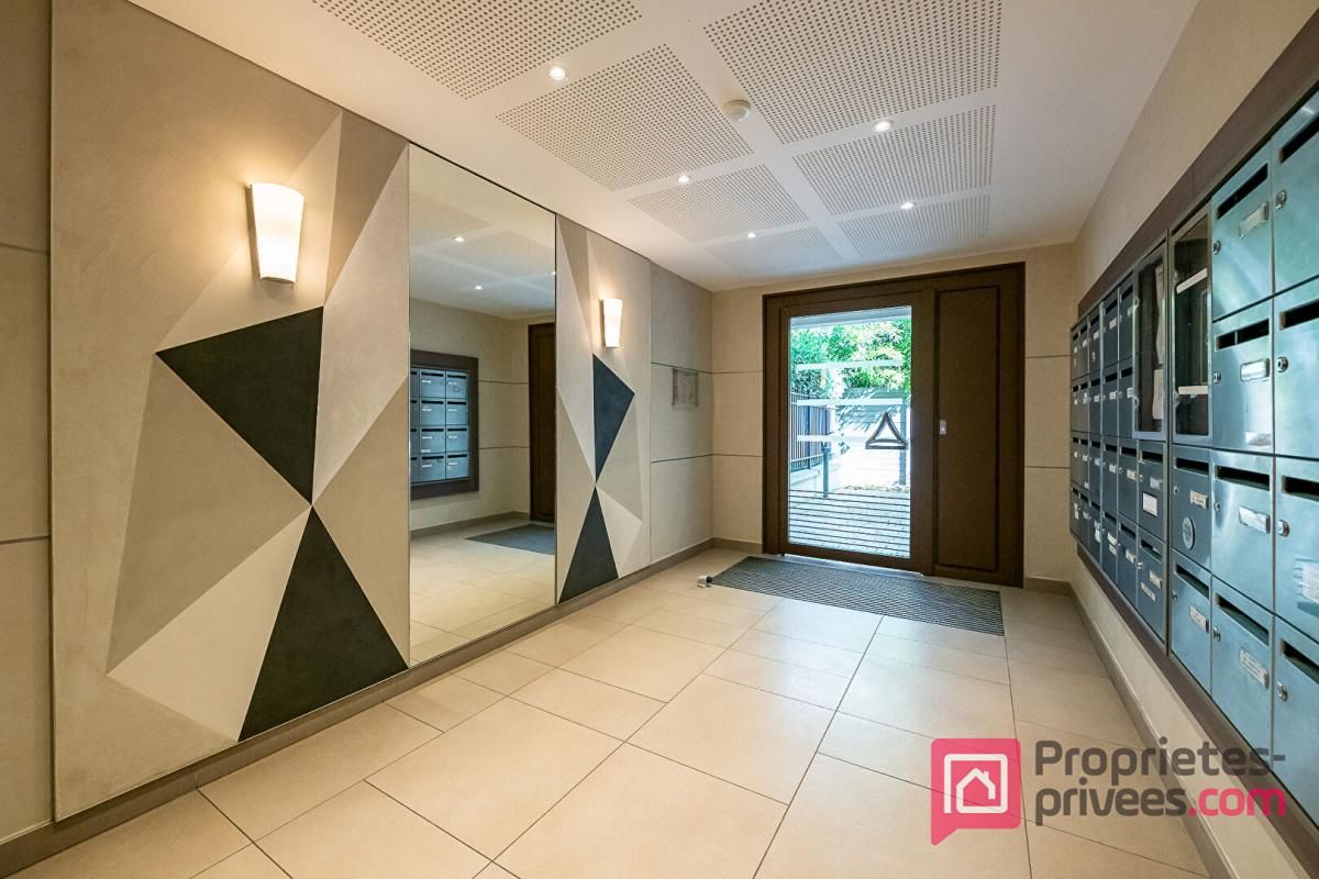 BRIE-COMTE-ROBERT Appartement  3 pièces- 58m²- Terrasse- Parking- Ascenseur 2
