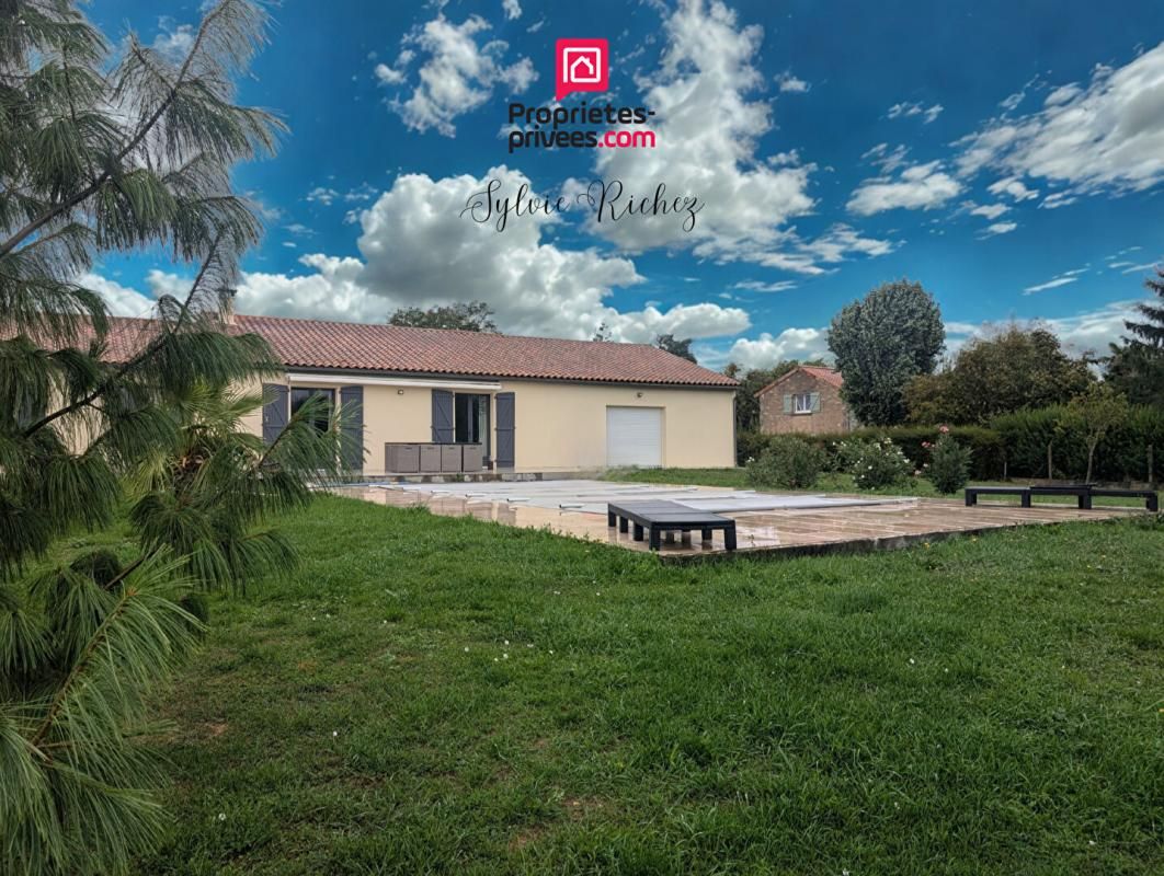 A vendre Maison 6 Pièces -170 m² - 86170 Champigny En Rochereau
