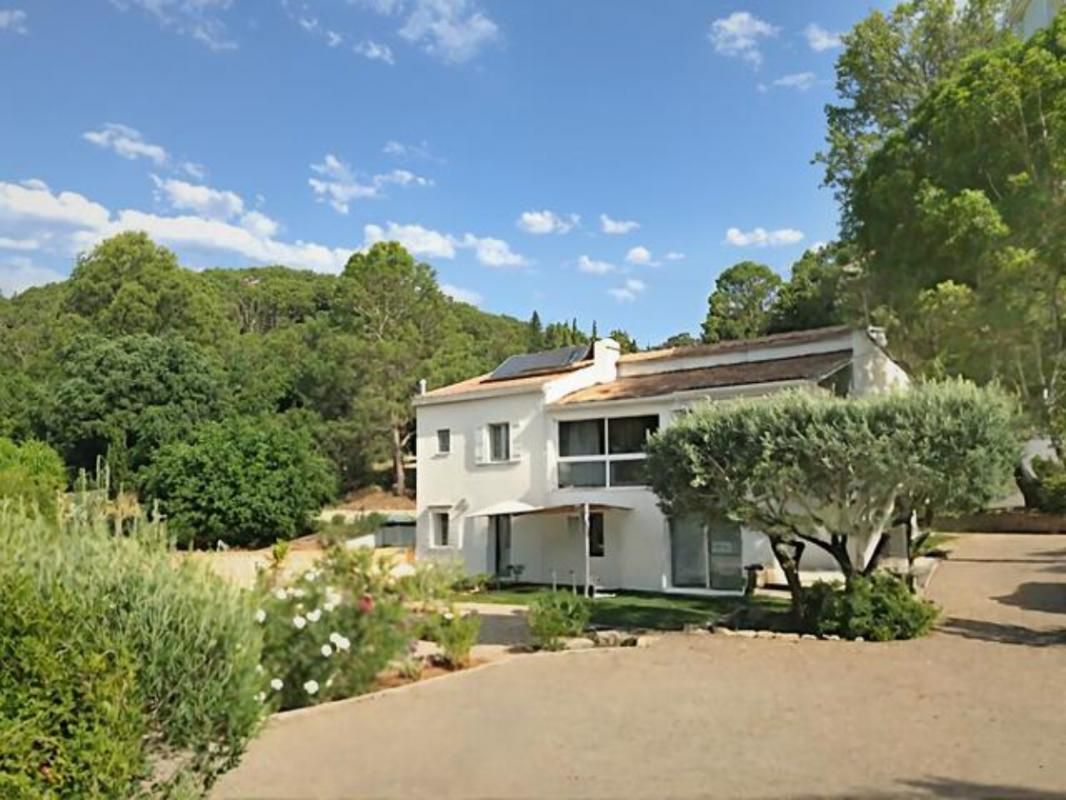 LORGUES LORGUES - Propriété d'Exception : 2 Logements Indépendants sur 2737m² 1