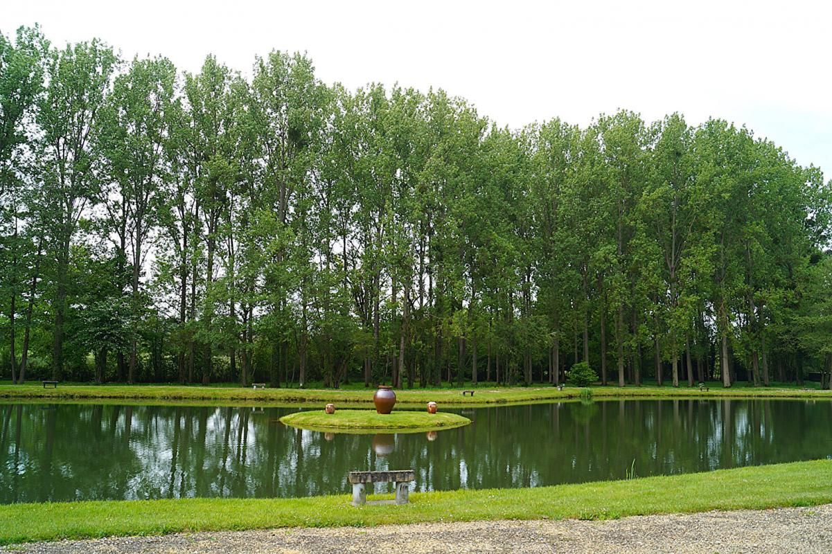 BEAUVAIS Étang aménagé Lachapelle Aux Pots 22198 m2 4