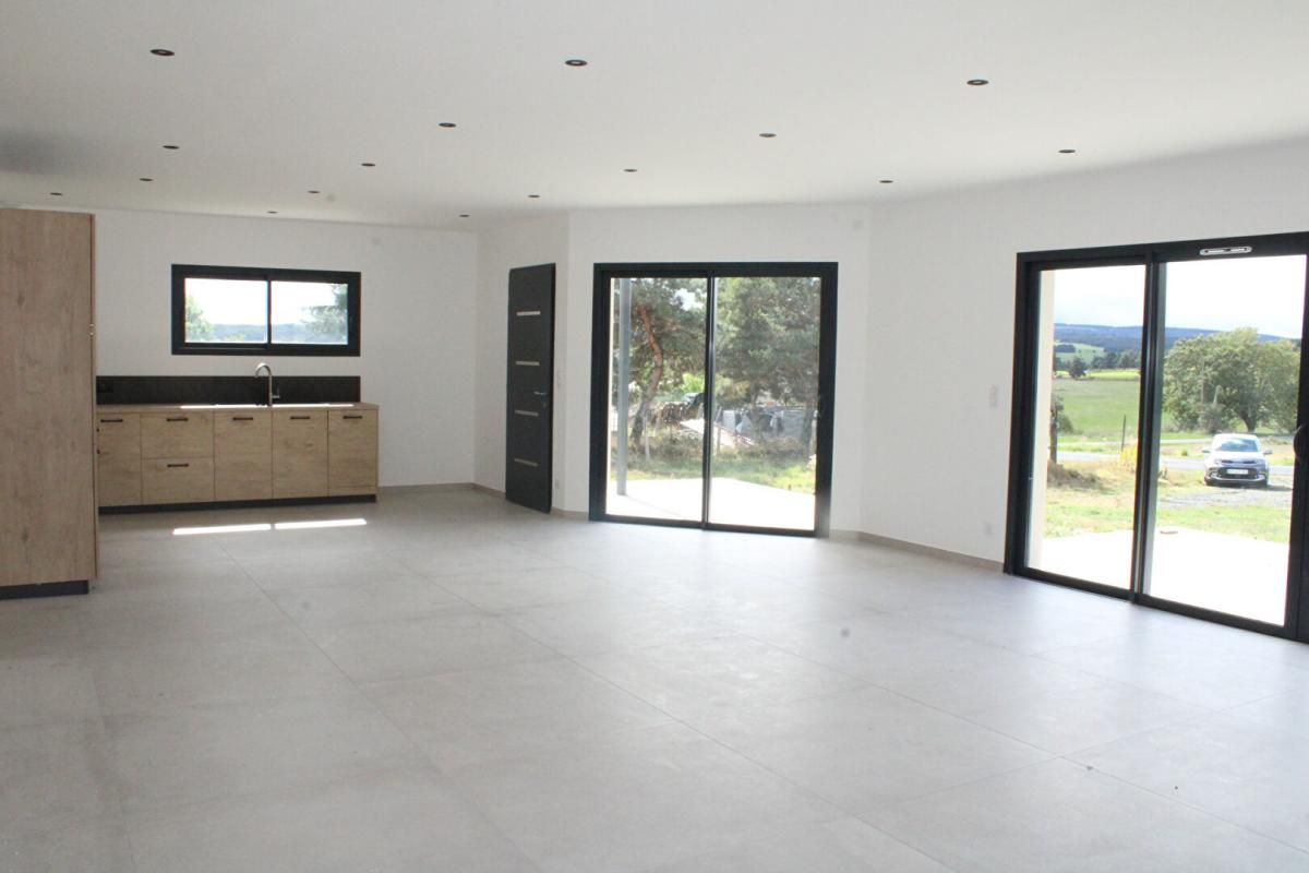 GRANDRIEU Maison neuve Grandrieu 4 pièce(s) 112 m2 sur plus de 3000 m² de terrain 3