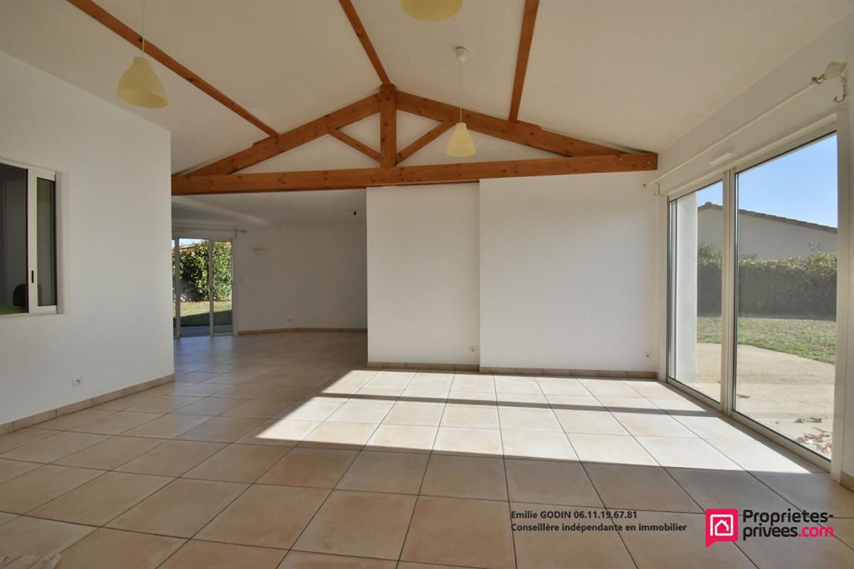 LES CERQUEUX Maison Les Cerqueux 5 pièce(s) 124 m2 3