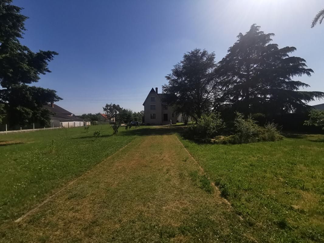 GIEN Maison Gien 7 pièce(s) 205 m2 2