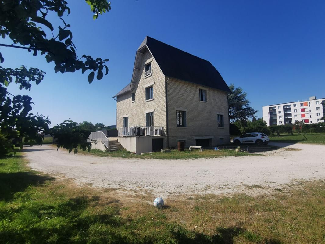 GIEN Maison Gien 7 pièce(s) 205 m2 3