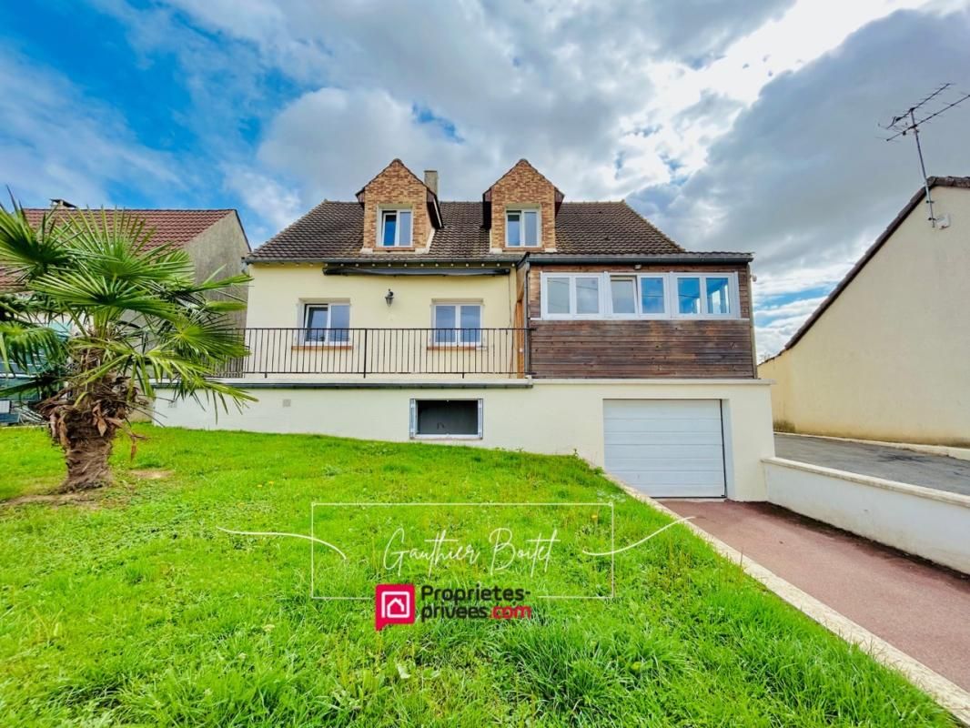 COULOMMIERS Maison 9 pièce(s) 6 chambres 206 m2 Grand terrain 1