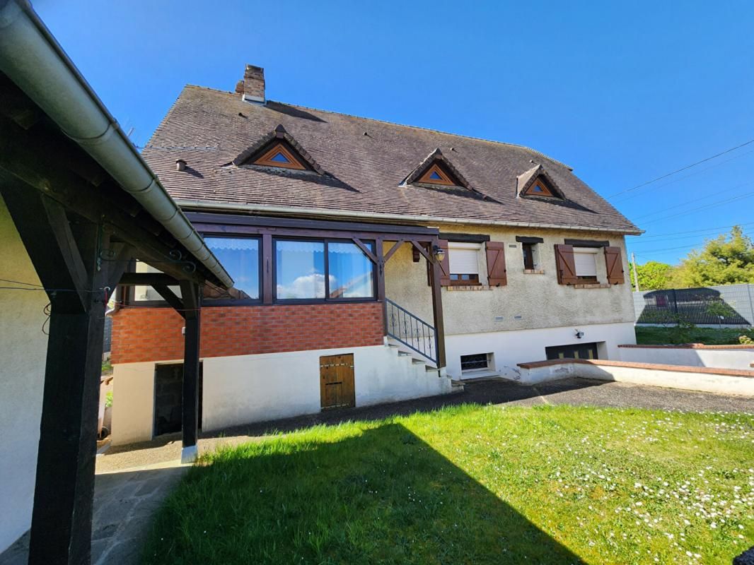 COURCELLES-SUR-SEINE Courcelles Sur Seine, Maison sur sous-sol total de 150 m2 - 5 chambres + garage exterieur - sur un terrain plat de 716 m2 - Prix : 275.300 2