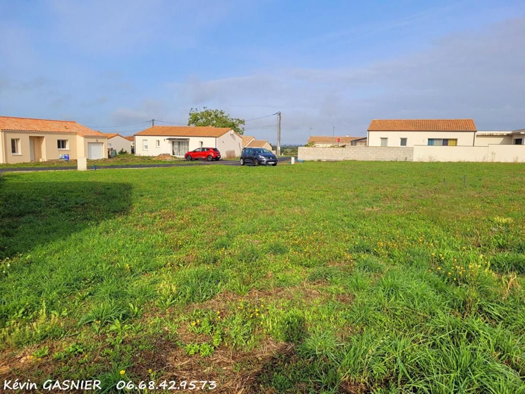 RUELLE-SUR-TOUVRE RUELLE SUR TOUVRE (16600) : Terrain constructible de 528m2 3