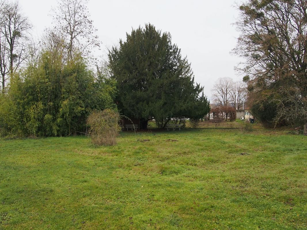 Marcilly terrain constructible de 724m2