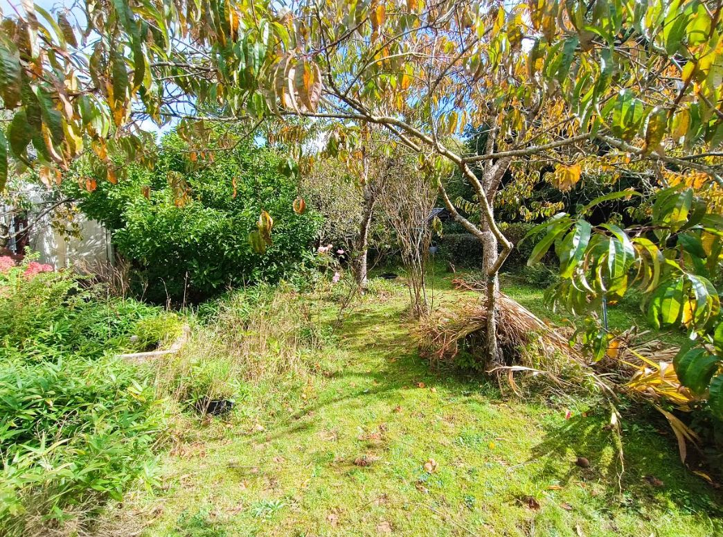 CLEDEN-POHER 29270 Cléden Poher maison année 1980, 3 chambres au calme avec jardin arboré 3