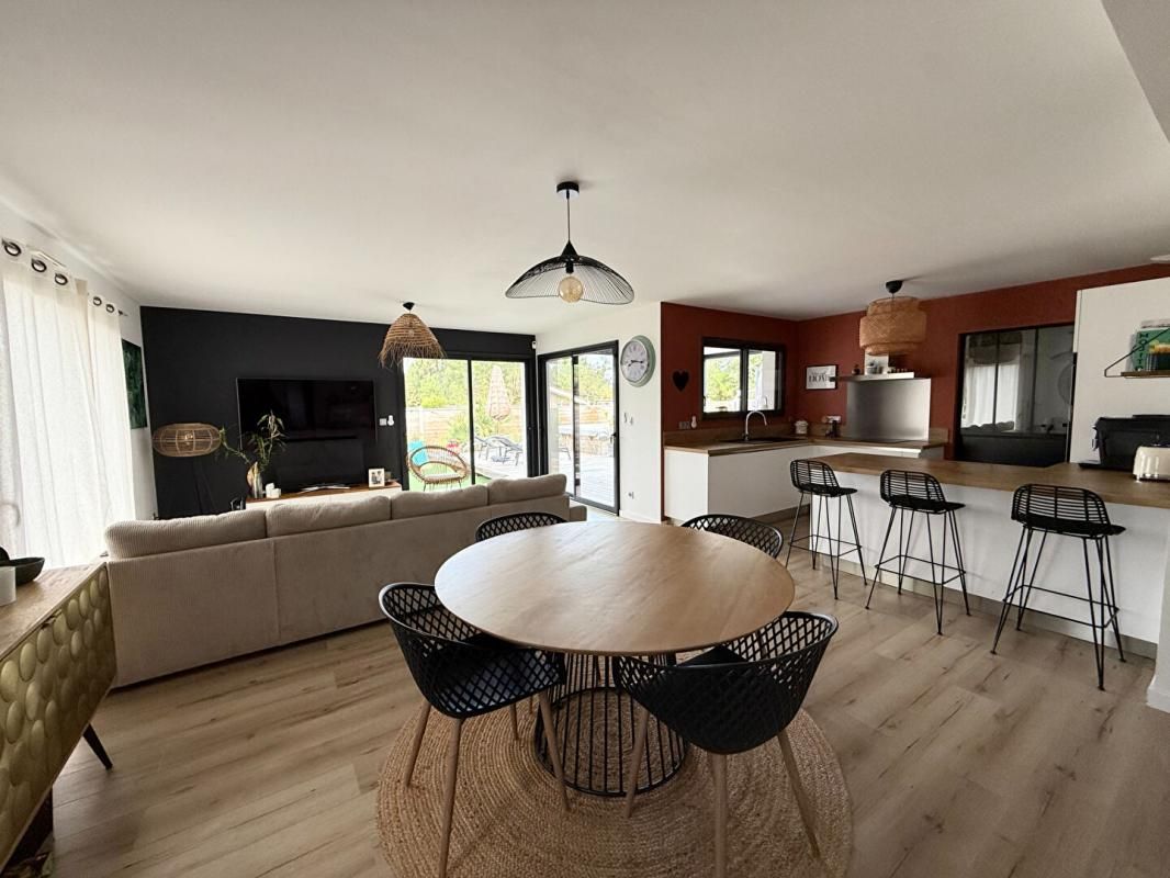 SALLES MAISON CENTRE VILLE 3CH PISCINE GARAGE 800M² DE TERRAIN 4